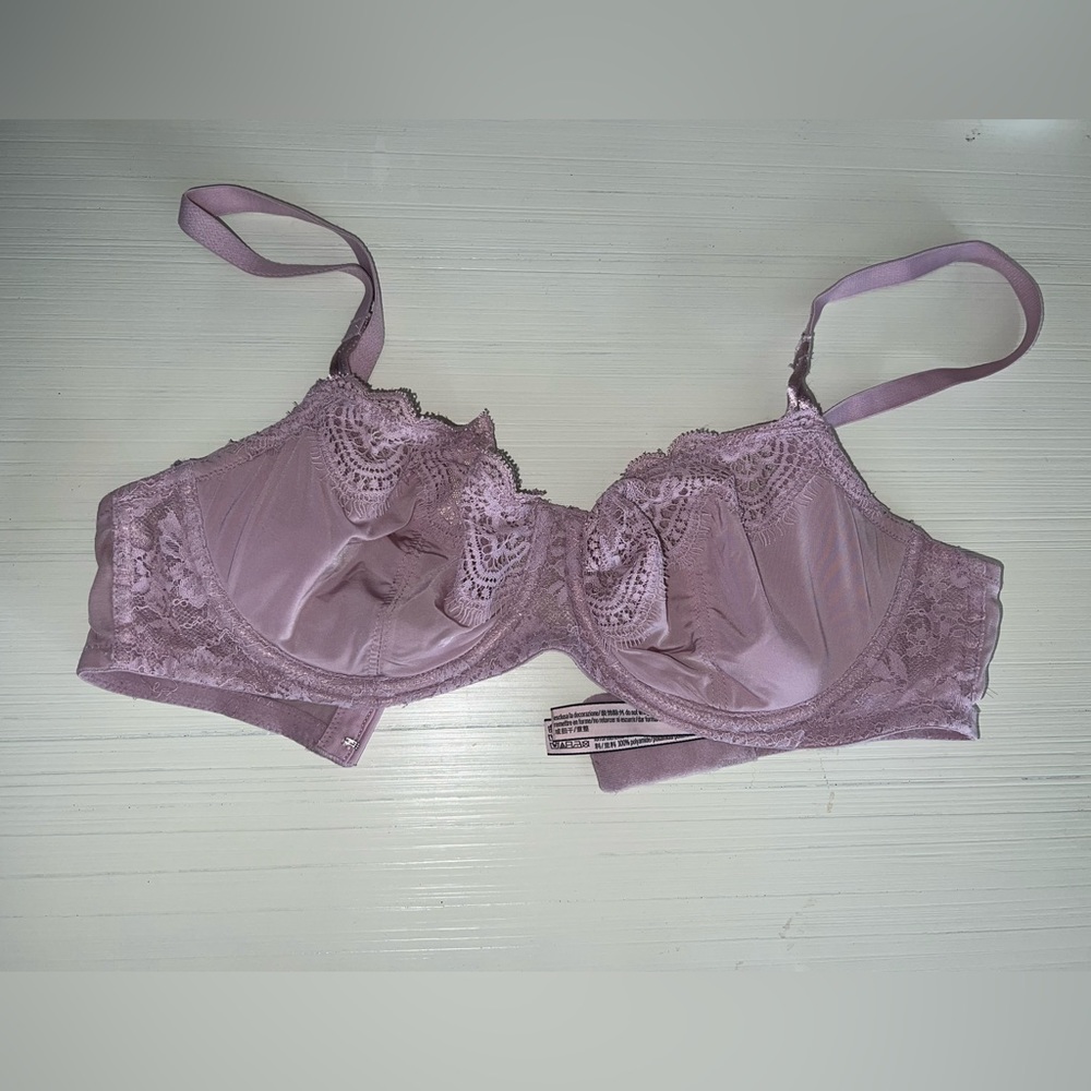 Victoria’s Secret bra lightly used size 32DD style unlined